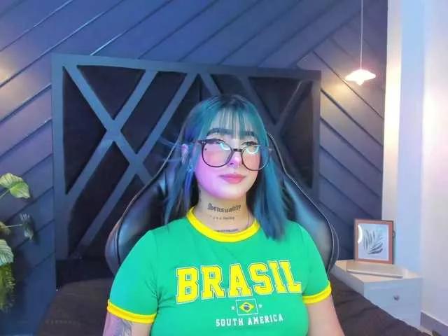 Alahia-Dangelo from BongaCams
