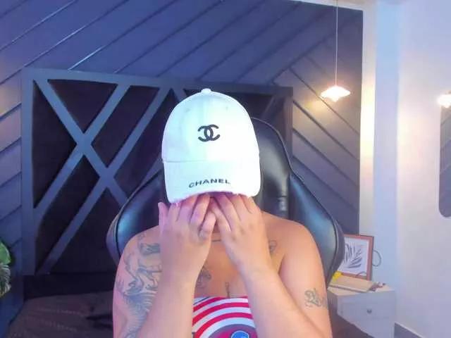 Alahia-Dangelo from BongaCams