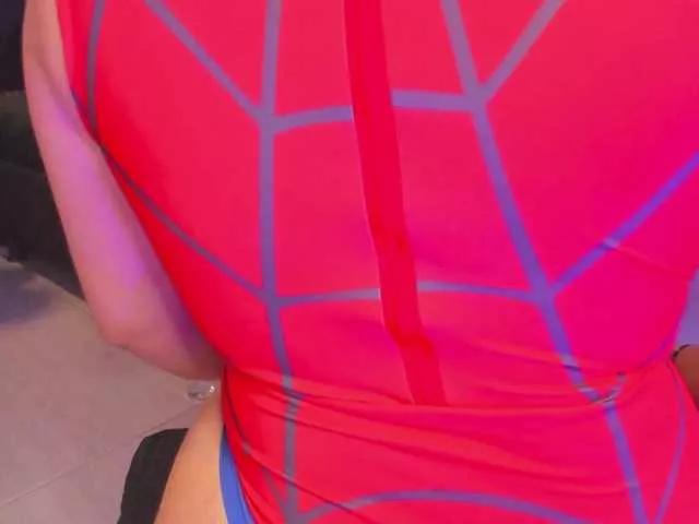 Alahia-Dangelo from BongaCams