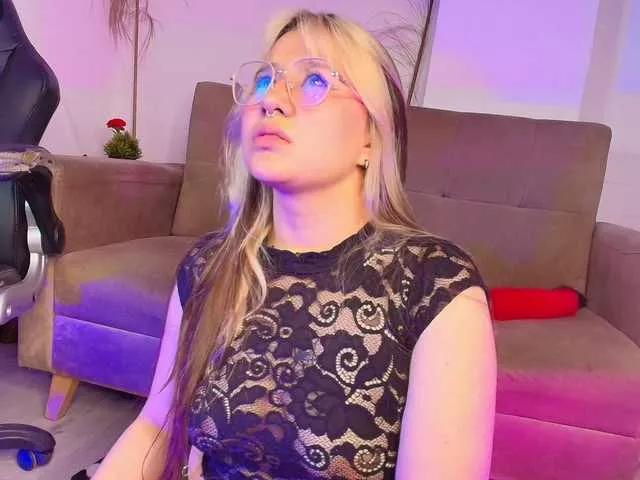 Aliiceyong from BongaCams
