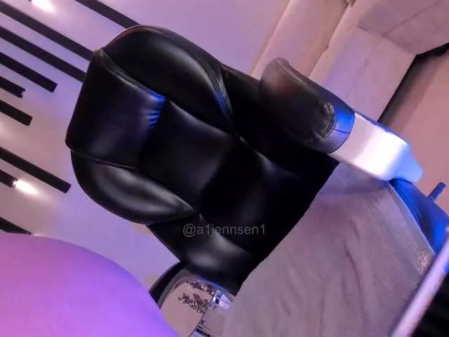AllyJensen from BongaCams