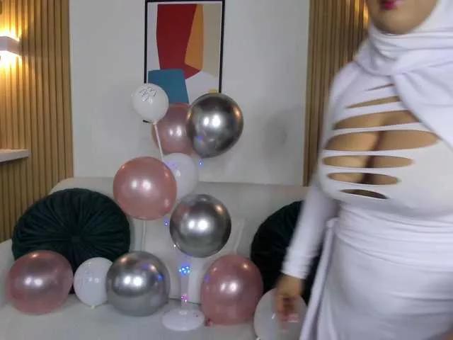 alma-avad from BongaCams