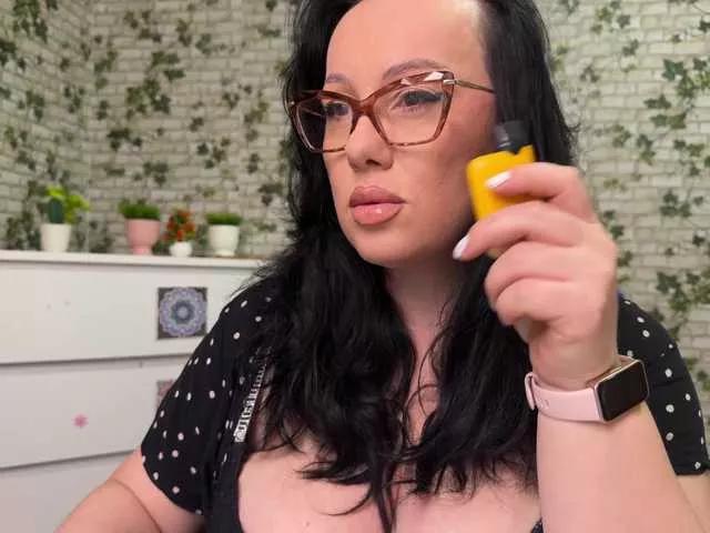 AnnaAnn from BongaCams