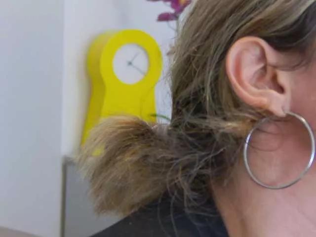 AnneBlueeyes from BongaCams