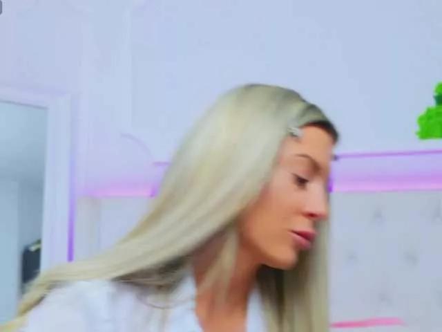 AriannaSins from BongaCams
