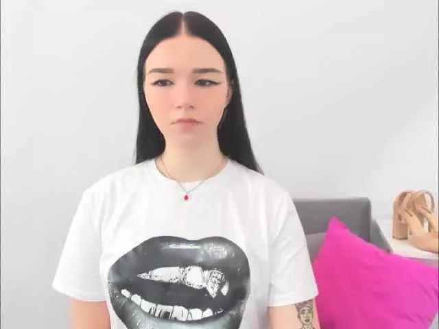AvaPretty from BongaCams