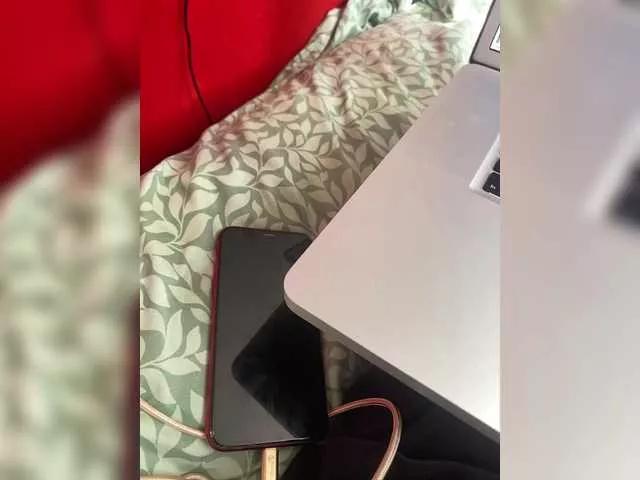 BabyGimmeLuv from BongaCams
