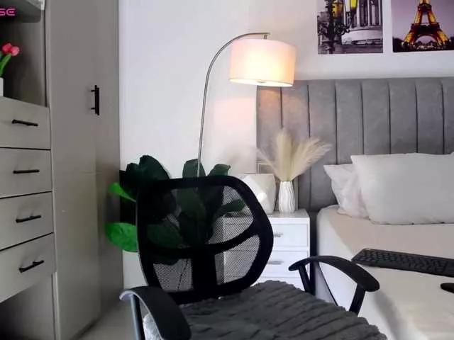 Caralella from BongaCams