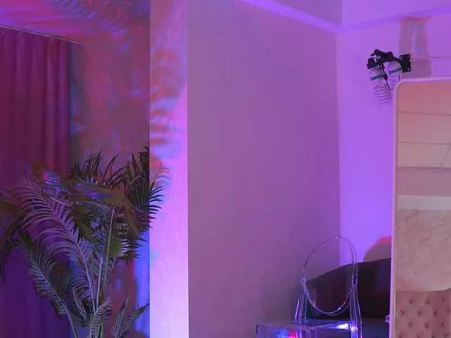 ChicaOra from BongaCams