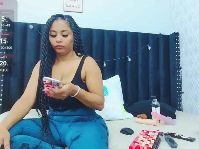 colombiamommy from BongaCams