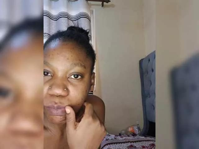 Ebbonyrakael from BongaCams