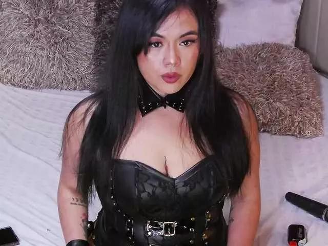 EllieMartini from BongaCams