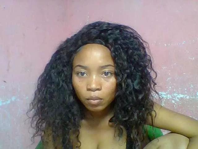 Estelahh from BongaCams