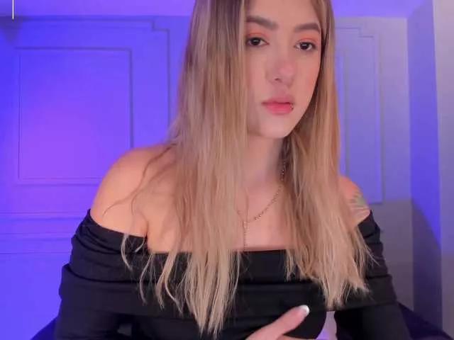EveBenson from BongaCams