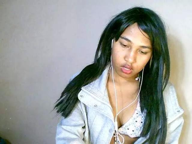 HelenGLOW from BongaCams