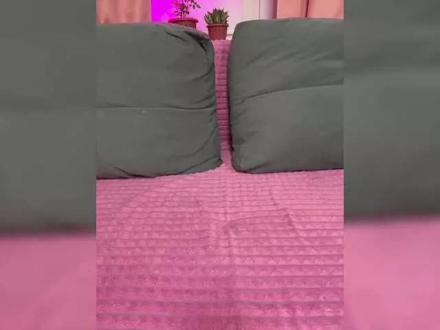 Isilib-kisa from BongaCams