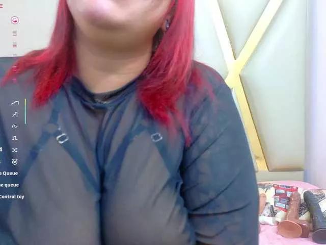 kinkyhousewifee from BongaCams