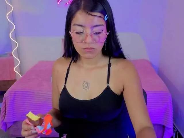 Lalalutsy-tay from BongaCams