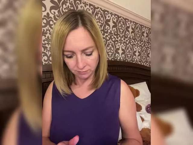 Lalie from BongaCams