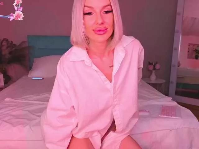 lana-sweetie from BongaCams