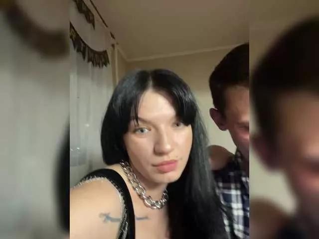 Laylay13 from BongaCams