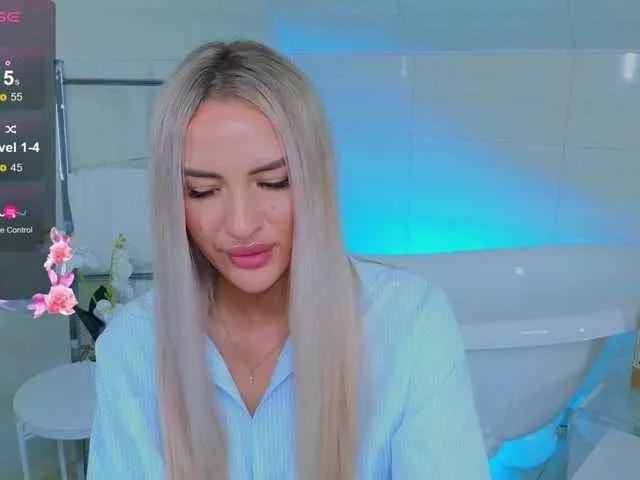 LeilaFlower from BongaCams