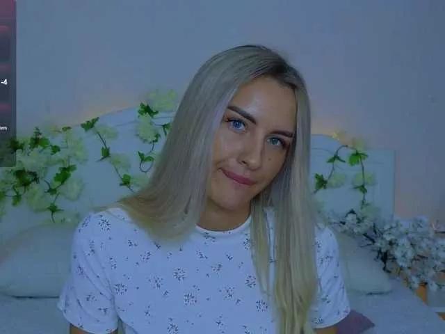 LeilaFlower from BongaCams