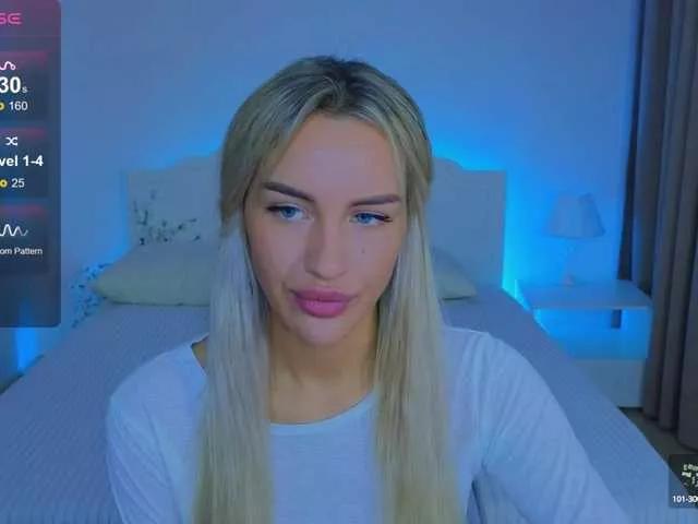 LeilaFlower from BongaCams