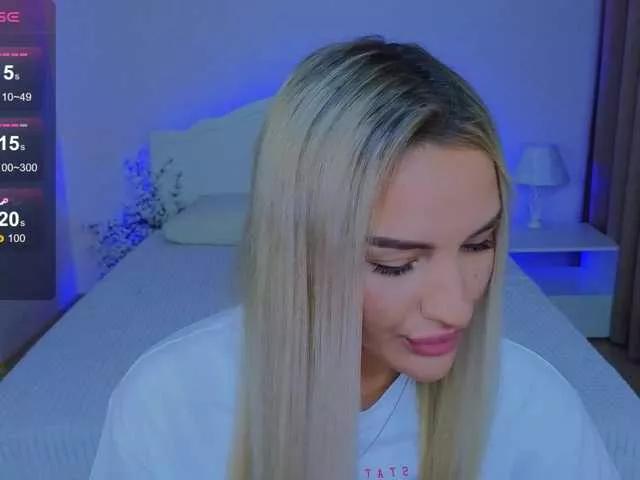 LeilaFlower from BongaCams