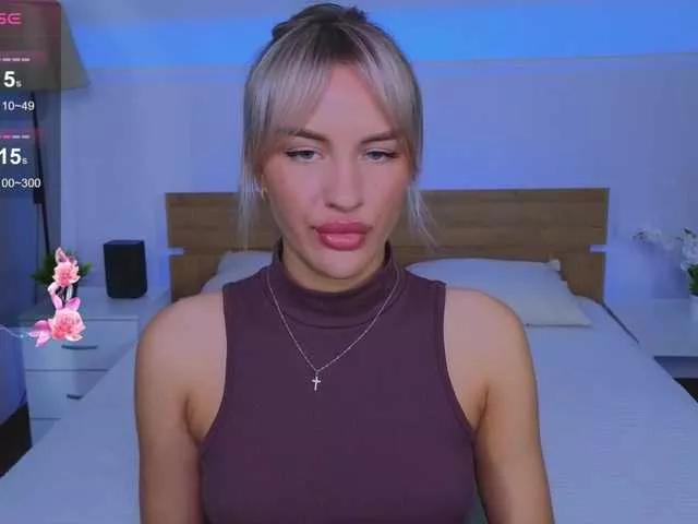 LeilaFlower from BongaCams