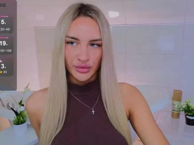 LeilaFlower from BongaCams