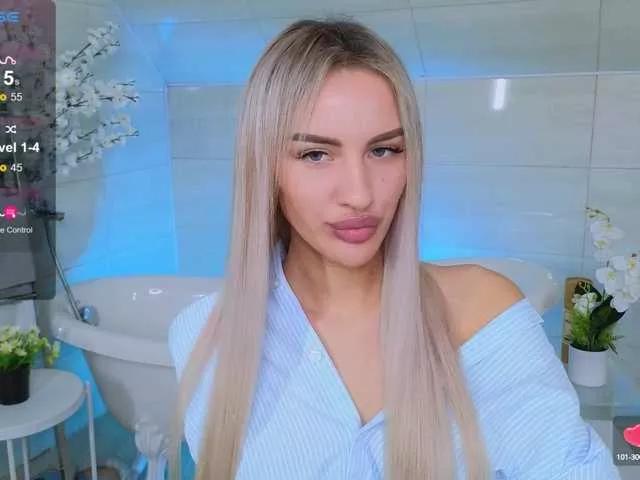 LeilaFlower from BongaCams
