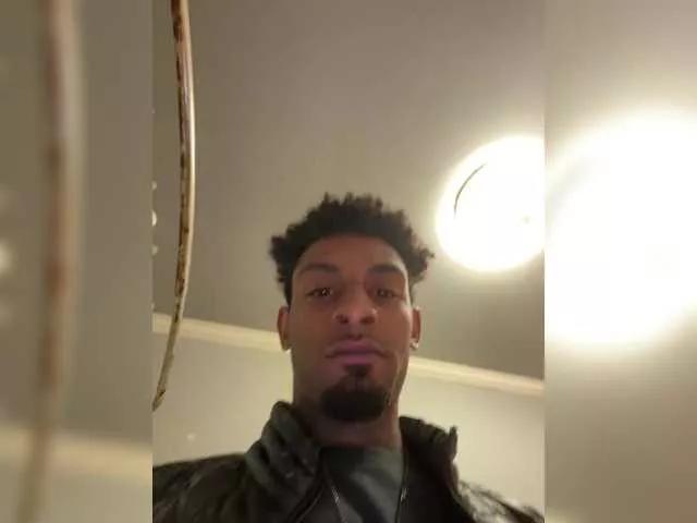 Lilbucket908 from BongaCams