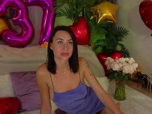Lilu5107 from BongaCams