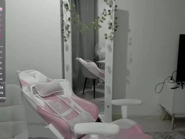 Lissazmark2 from BongaCams