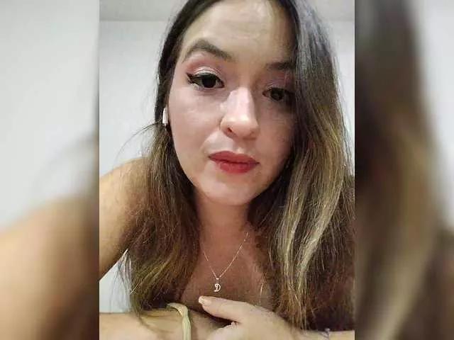 littleDanni from BongaCams