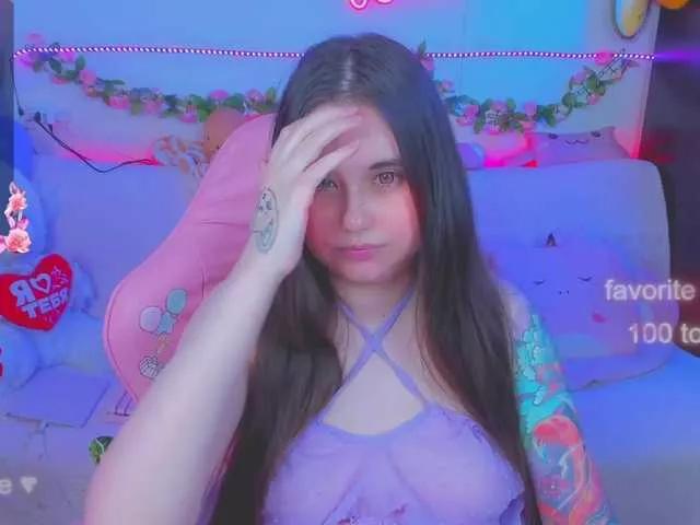 LittleKitsune from BongaCams