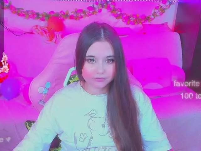 LittleKitsune from BongaCams