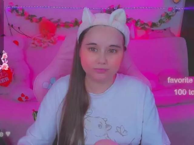 LittleKitsune from BongaCams