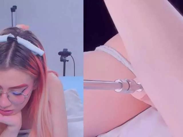 Lizz-Bela from BongaCams