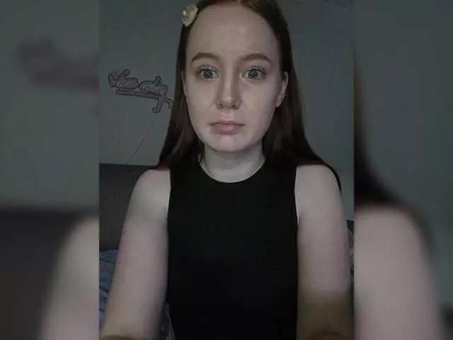 LolaMin from BongaCams