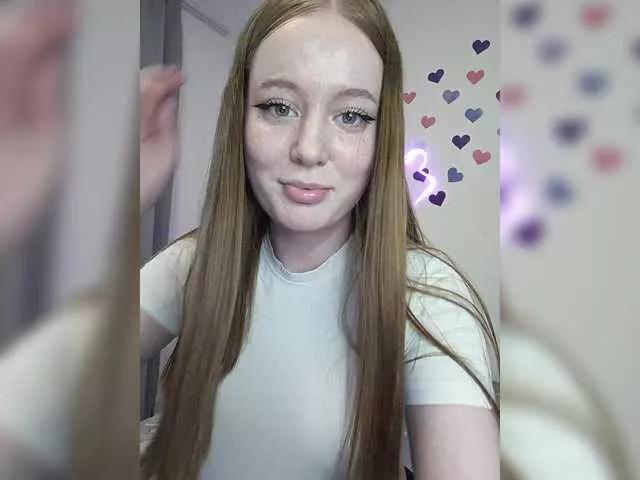 LolaMin from BongaCams