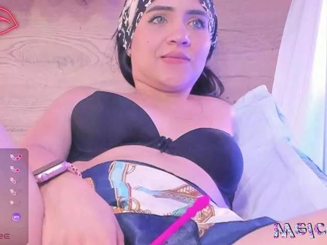 meenacute from BongaCams