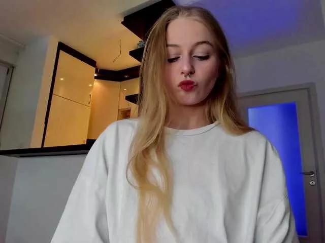 MiaMeowa from BongaCams