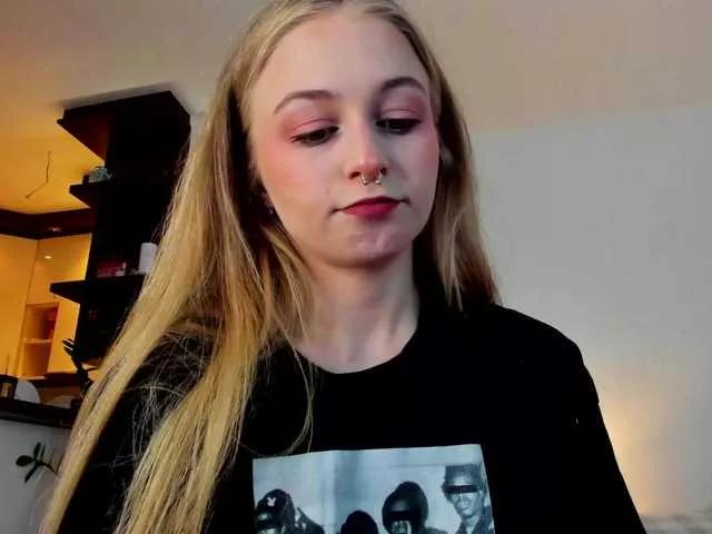 MiaMeowa from BongaCams