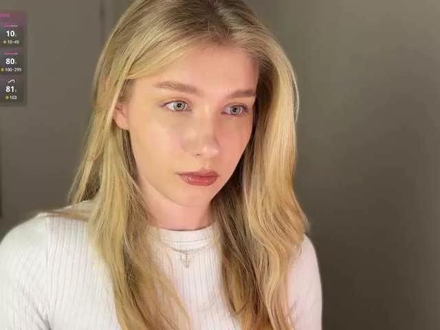 Miss-Lolli from BongaCams