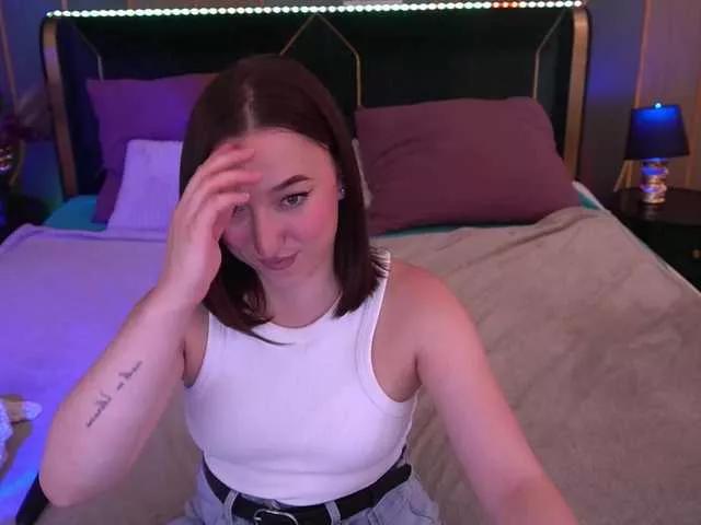 MiuMiow from BongaCams