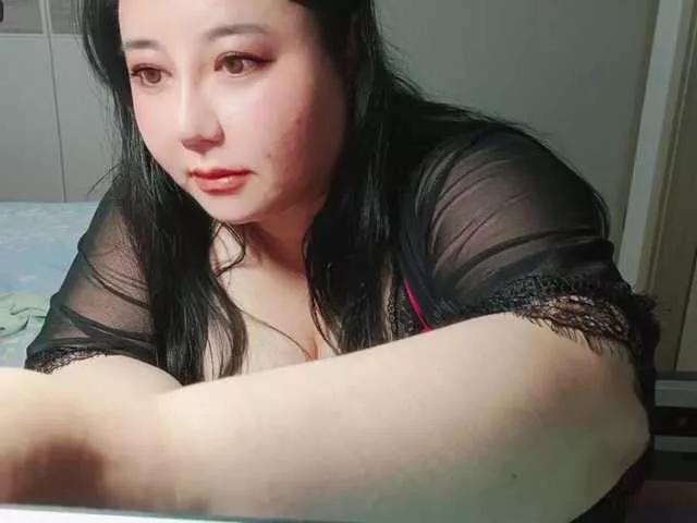 nanasmile from BongaCams