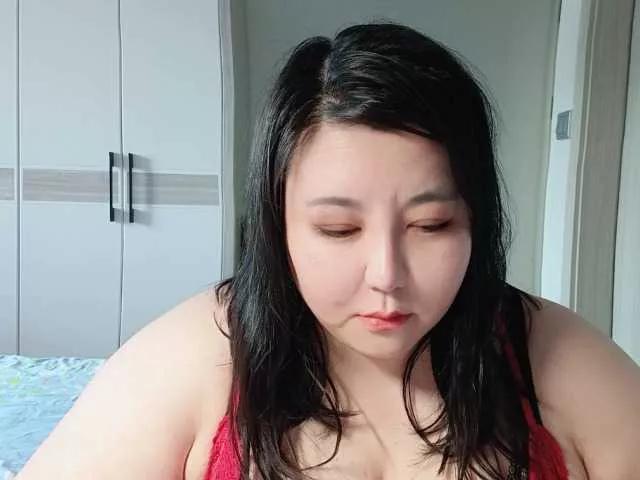nanasmile from BongaCams
