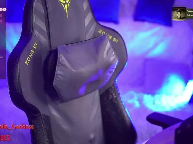Nellene from BongaCams